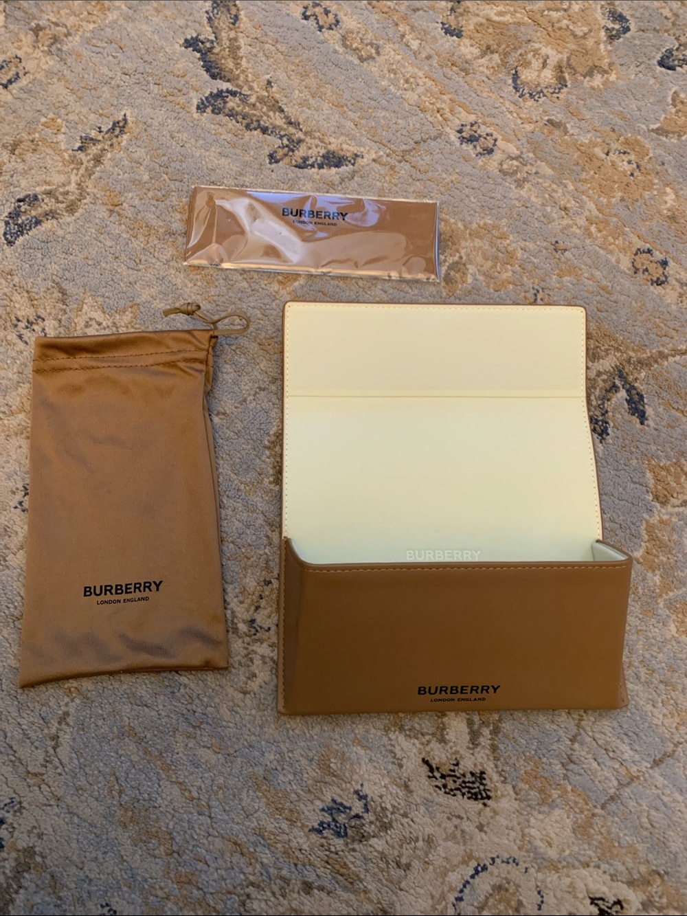Burberry Glasses case